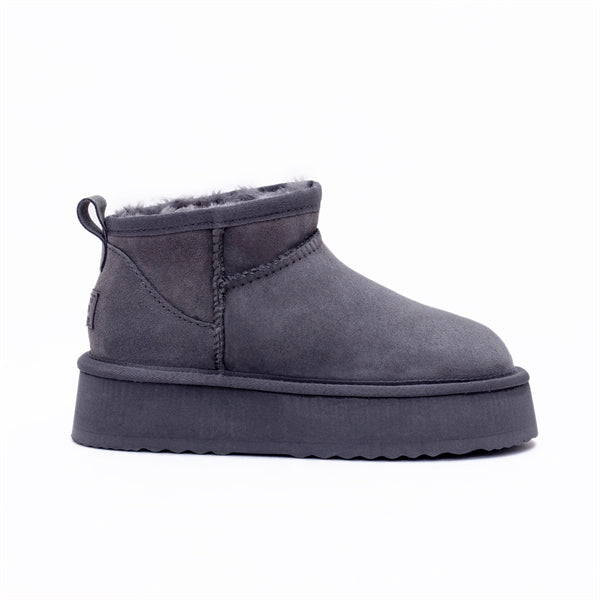 Platform Mini Classic UGG Boots