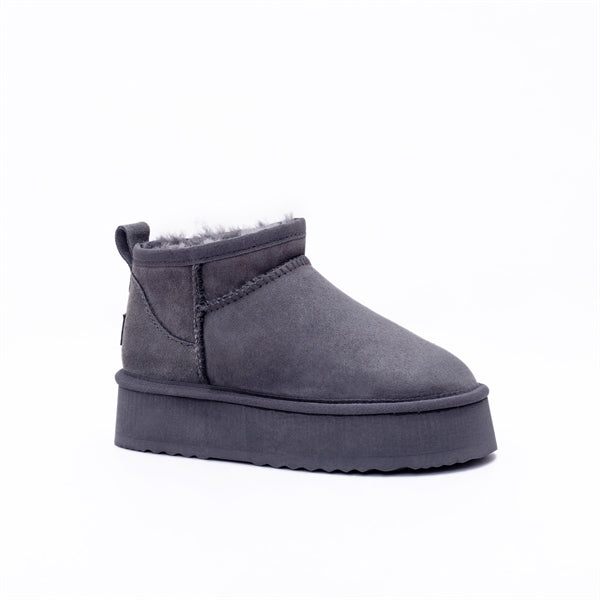 Platform Mini Classic UGG Boots